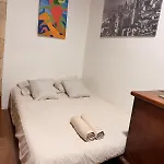 En Pierre Proche De Notre Dame De Apartmán *