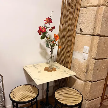 En Pierre Proche De Notre Dame De Paris