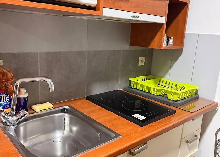 En Pierre Proche De Notre Dame De * Paris