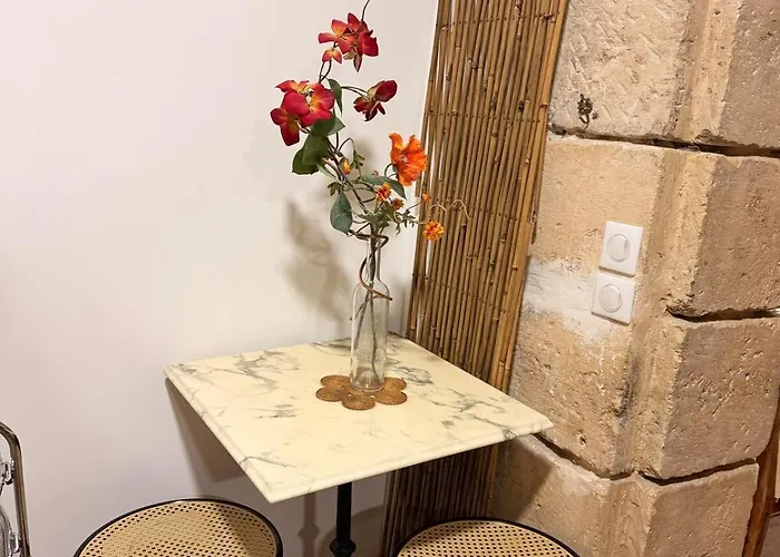 En Pierre Proche De Notre Dame De Paris